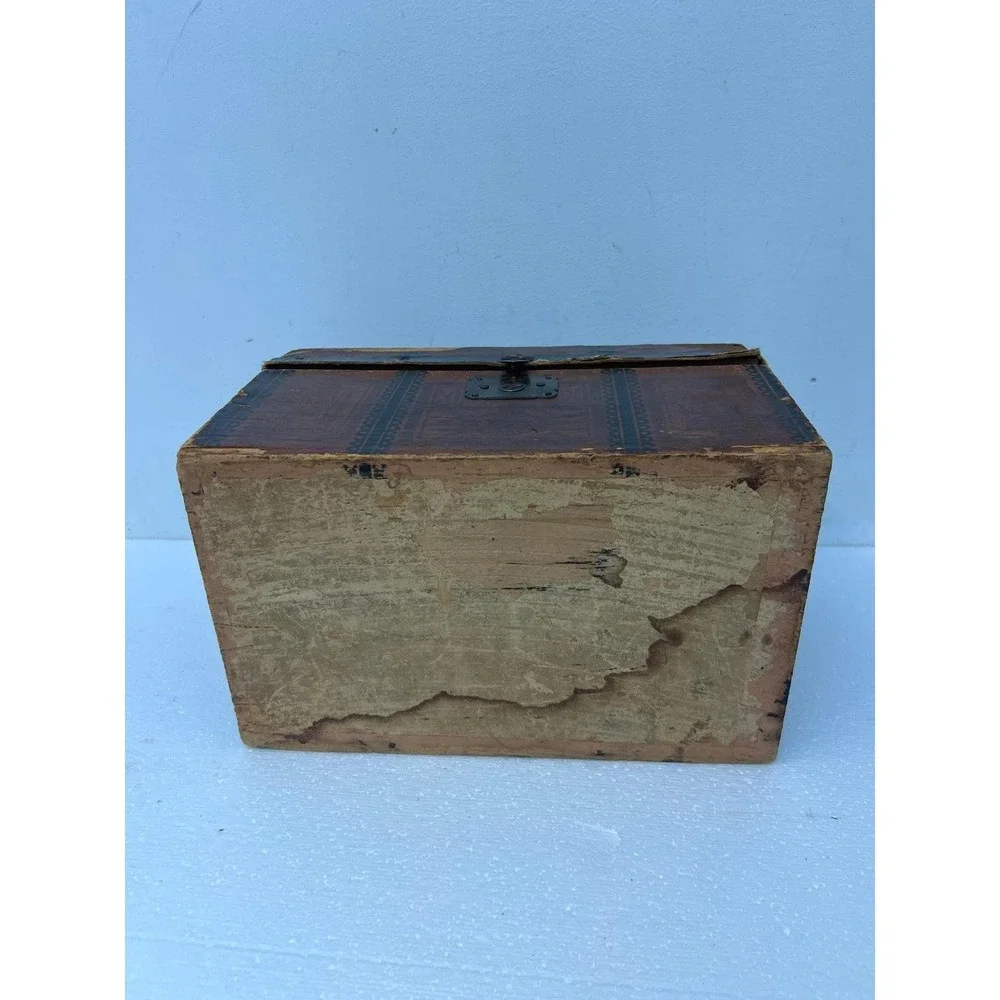 Wood Dollhouse Steamer Trunk Miniature Antique Storage Box Chest SALESMAN SAMPLE